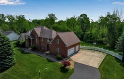 27 Edgewood, Batavia, NY 14020