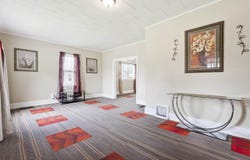 958 S Iowa Ave, IA 52353