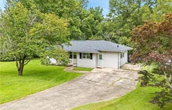 410 CRESTVIEW LANE, VALLEY, AL 36854