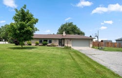 15853 State Road 37, Harlan, IN 46743-7419