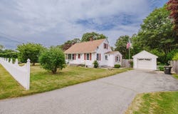 15 Truman St, Westport, MA 02790