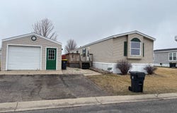 2027 Roundtable Rd, North Mankato, MN 56003