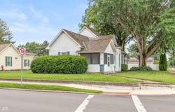 802 S Walnut Street, Seymour, IN 47274