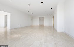 10 E LEE Street, BALTIMORE, MD 21202