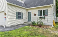 32 Chickadee Lane, Kennebunk, ME 04043