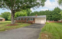 1415 Lambs Lane, Kernersville, NC 27284