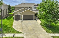 21927 W 96th Street, Lenexa, KS 66220