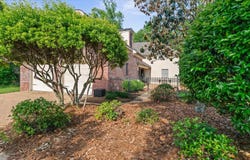 24 Pecan Acres, Hattiesburg, MS 39402