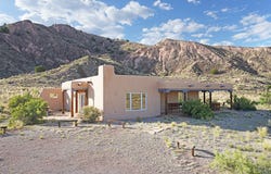 21 Canjilon Street, Abiquiu, NM 87510
