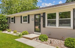 1100 HERITAGE Trail, OSHKOSH, WI 54904