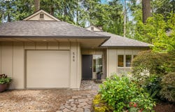 589 RIDGEWAY RD, Lake Oswego, OR 97034