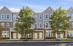 1424 Hudson Cir, Highland Park Boro, NJ 08904-1872
