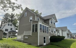 401 Cooper Street, Taylor, PA 18517