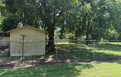 606 S REAGAN Street S, West, TX 76691