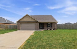 1221 General McCrae Drive, Prairie Grove, AR 72753