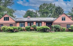 25 Deer Path, Holmdel, NJ 07733