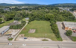 25 Mayberry Street, SPARTA, TN 38583