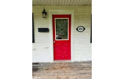 404 S Railroad Street, Bloomfield, IA 52537