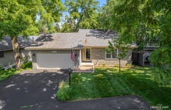 25w704 Jewell Road, Wheaton, IL 60187