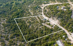 1227 Bonita DR, Blanco, TX 78606