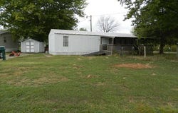 404 N Maple St, Wayne City, IL 62895