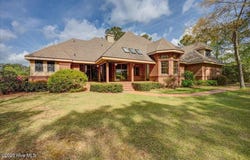 6001 Club House Drive, New Bern, NC 28562