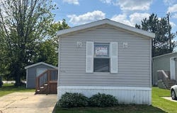 59264  Cary Lane, New Haven, MI 48048