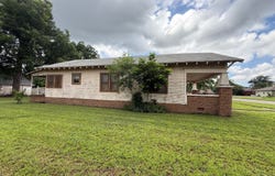 649 E Blackwell Ave, Blackwell, OK 74631
