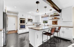 11 Tara Way, Franklin Twp., NJ 08867-4038