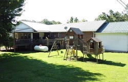 893 Zinc  RD, Harrison, AR 72601