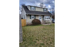 925 S Main St, Manville Boro, NJ 08835-2572
