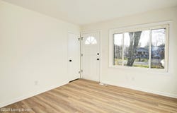 10622 Charlene Dr, Fairdale, KY 40118