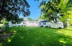 308 1st Street E, Chokio, MN 56221