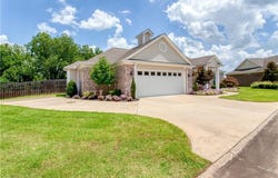 26 Jeffrey, Fort Smith, AR 72903