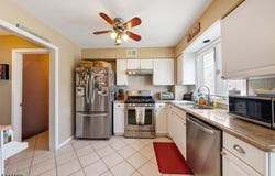 4 Village Ct, Bound Brook Boro, NJ 08805-1259