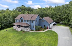 25 Amos Court, Lewiston, ME 04240