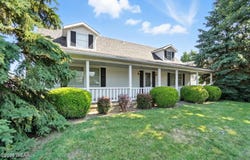 402 E Mechanic Street, Wapakoneta, OH 45895