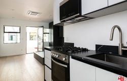1325 Cabrillo Ave, Venice, CA 90291