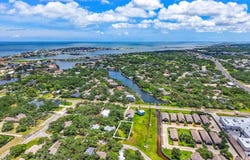 210 Timber Lane Loop, ROCKPORT, TX 78382