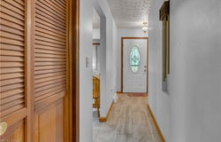 306 S Colonial Drive, Cortland, OH 44410