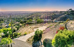 67 Santa Cruz Way, Camarillo, CA 93010