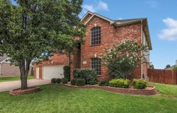 5233 Scenic Point Drive, Fort Worth, TX 76244