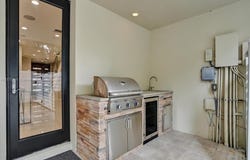 207 NE 13th Ave, Fort Lauderdale, FL 33301
