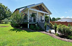 933 Dogwood Lane, Townville, SC 29689