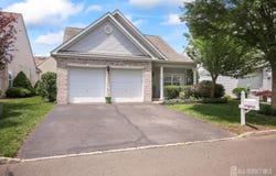 4 Holly Manor Court, Helmetta, NJ 08828