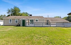 16 Kingsford Ave, East Providence, RI 02915