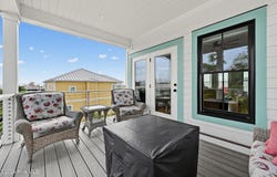 317 W Brunswick Street, Southport, NC 28461