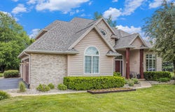 245 Minges Hills Drive, Battle Creek, MI 49015