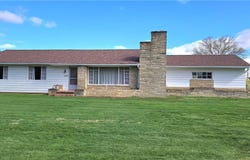 209 E Highland Drive, Zanesville, OH 43701