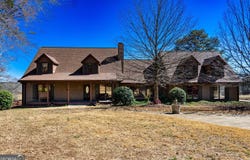 3913 Whitesville, Lagrange, GA 30240